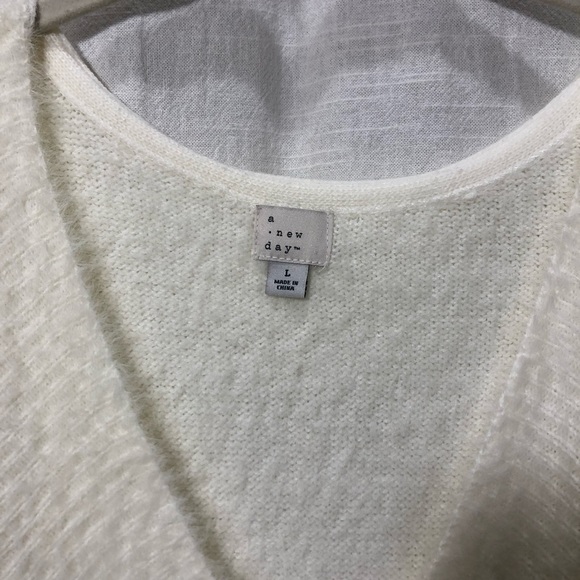 A NEW DAY TARGET off white v-neck sweater - Picture 5 of 8